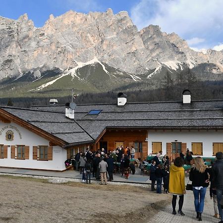 Jaegerhaus Agriturismo Cortina dʼAmpezzo Exterior foto